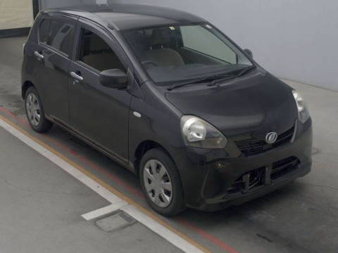 2012 Daihatsu Mira es LA300S[2]