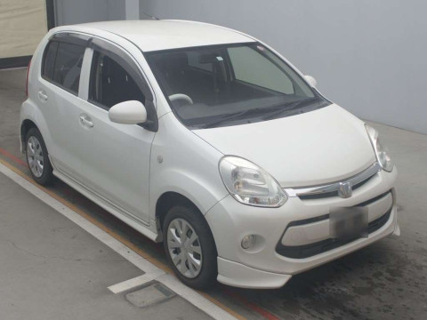 2015 Toyota Passo KGC30[2]