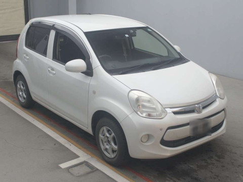 2015 Toyota Passo KGC30[2]