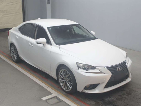 2013 Lexus IS AVE30[2]