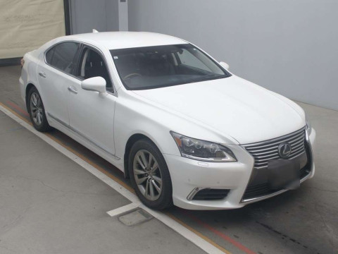 2015 Lexus LS USF40[2]