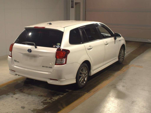 2013 Toyota Corolla Fielder NKE165G[1]