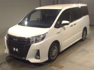 2017 Toyota Noah