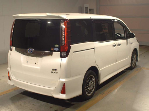 2017 Toyota Noah ZWR80W[1]