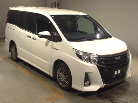 2017 Toyota Noah ZWR80W[2]