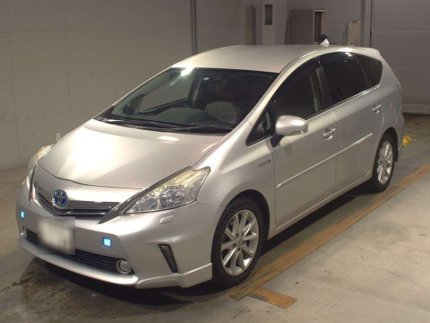 2011 Toyota Prius alpha ZVW41W[0]