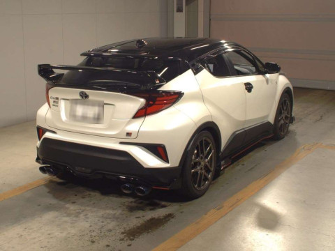 2020 Toyota C-HR ZYX11[1]