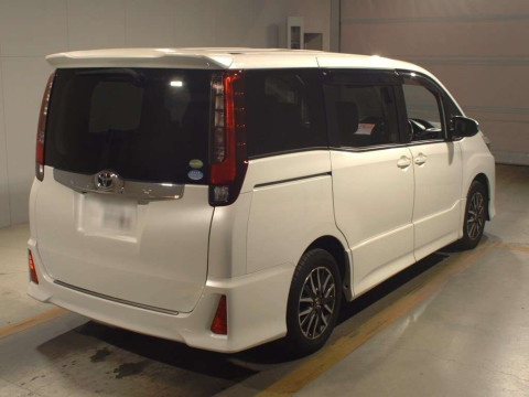 2016 Toyota Noah ZRR80W[1]