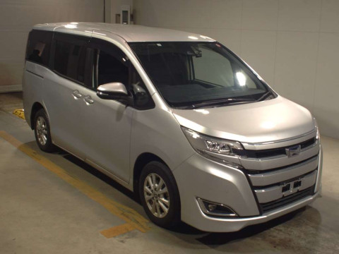 2021 Toyota Noah ZWR80G[2]