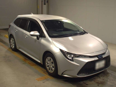 2020 Toyota Corolla Touring Wagon ZWE211W[2]