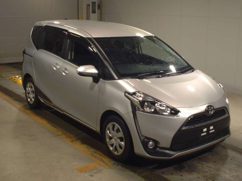 2017 Toyota Sienta NSP170G[2]