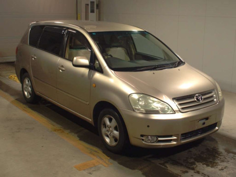 2004 Toyota Ipsum ACM21W[2]