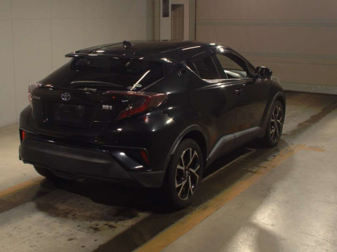 2017 Toyota C-HR ZYX10[1]