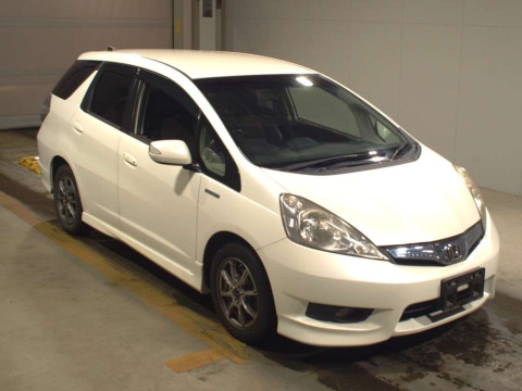 2012 Honda Fit Shuttle Hybrid GP2[2]