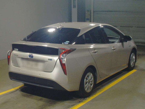 2018 Toyota Prius ZVW50[1]