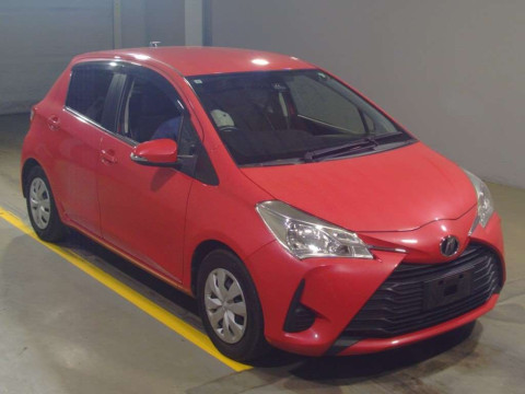 2017 Toyota Vitz NSP130[2]