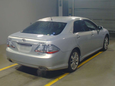 2009 Toyota Crown Hybrid GWS204[1]