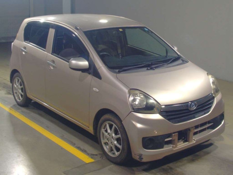 2013 Daihatsu Mira es LA300S[2]