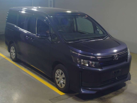 2014 Toyota Voxy ZRR80G[2]