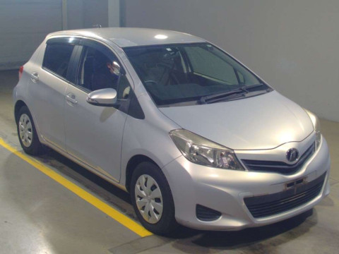 2014 Toyota Vitz NSP130[2]