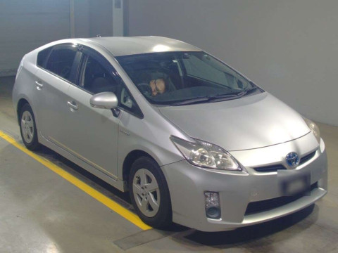 2010 Toyota Prius ZVW30[2]