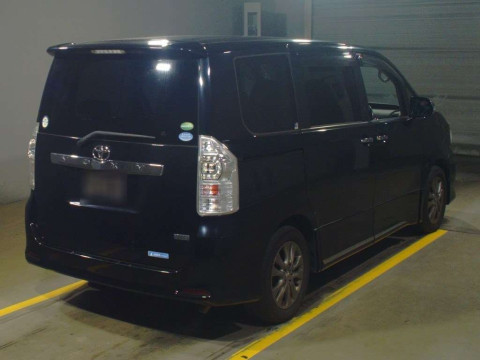 2012 Toyota Voxy ZRR70W[1]