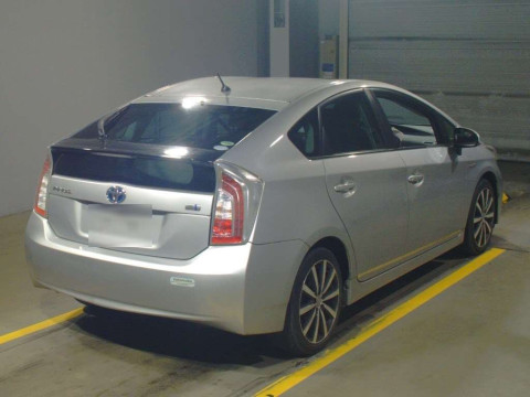 2013 Toyota Prius ZVW30[1]