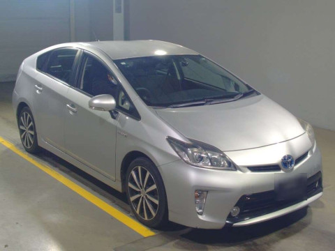 2013 Toyota Prius ZVW30[2]