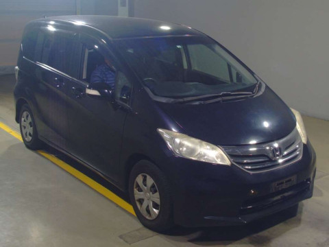 2012 Honda Freed GB3[2]