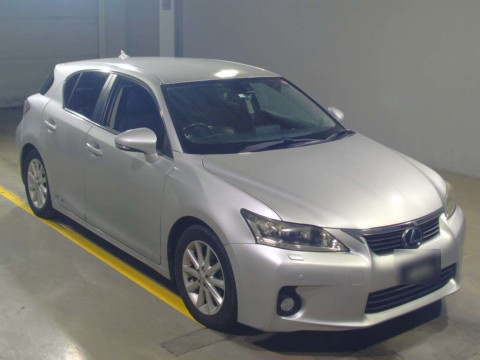 2012 Lexus CT ZWA10[2]