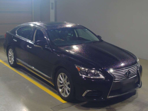 2013 Lexus LS USF40[2]