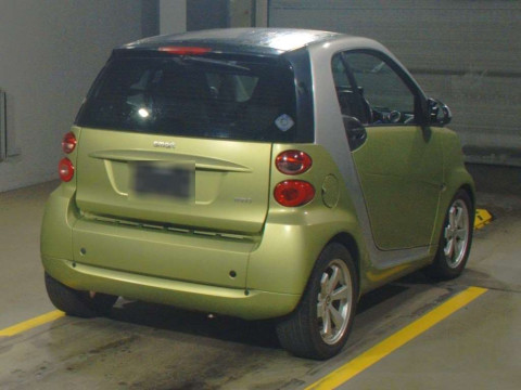 2011 Smart fortwo 451380[1]