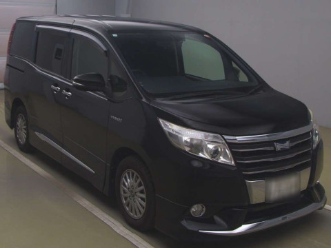 2014 Toyota Noah ZWR80G[2]