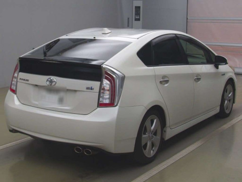 2013 Toyota Prius ZVW30[1]