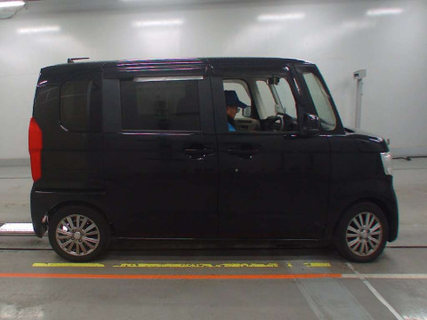 2017 Honda N-BOX JF3[2]