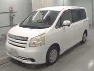 2007 Toyota Noah