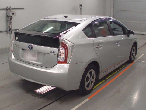 2013 Toyota Prius ZVW30[1]