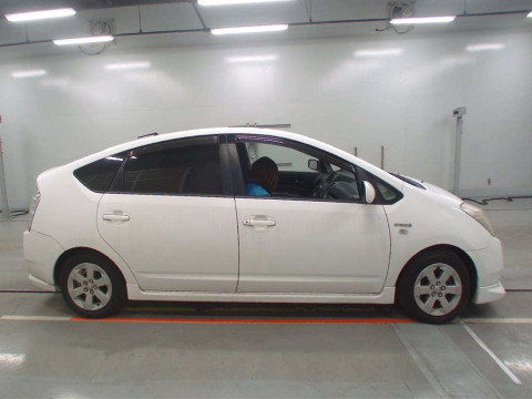 2006 Toyota Prius NHW20[2]