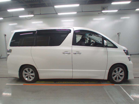 2014 Toyota Vellfire ANH20W[2]