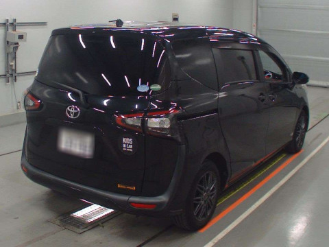 2017 Toyota Sienta NSP170G[1]