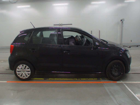 2013 Volkswagen Polo 6RCBZ[2]