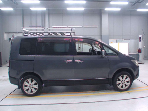 2013 Mitsubishi Delica D5 CV1W[2]