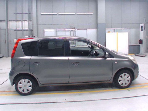 2011 Nissan Note E11[2]