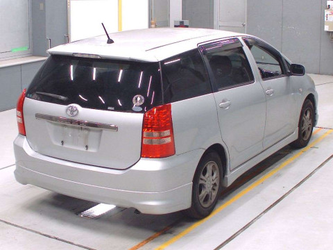 2004 Toyota Wish ZNE10G[1]