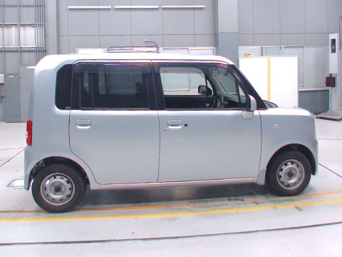 2012 Daihatsu Move Conte L575S[2]