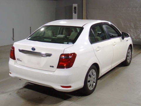 2015 Toyota Corolla Axio NKE165[1]