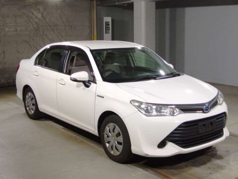 2015 Toyota Corolla Axio NKE165[2]