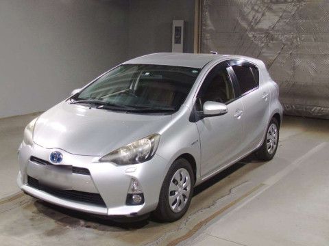 2012 Toyota Aqua NHP10[0]