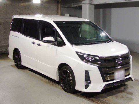 2018 Toyota Noah ZRR80W[2]