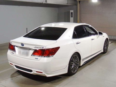 2014 Toyota Crown Hybrid AWS210[1]